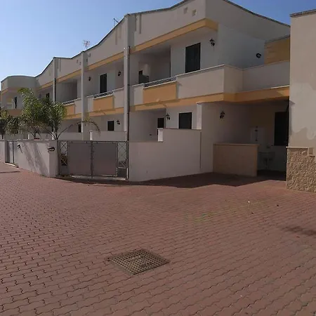 Case Ad Oriente-appartamenti Daire San Foca
